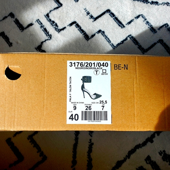 ZARA- Black Ankle Wrap Pumps - Picture 6 of 6